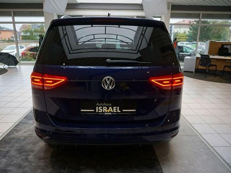 Gebraucht VW Touran Highline 150 PS (110 kW) 2018 Blau Van / Kleinbus