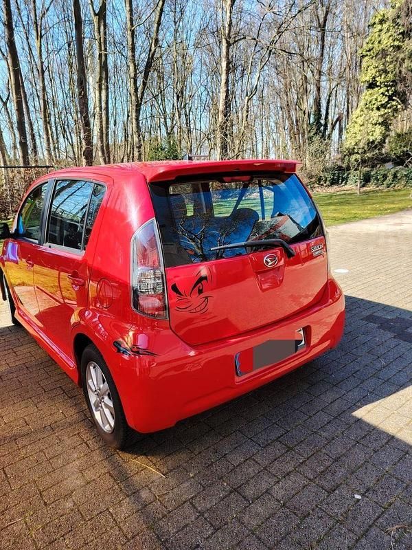 Rot Gebraucht 2008 Daihatsu Sirion Kleinwagen | 2.150 € (Superpreis) - Bild 1/4