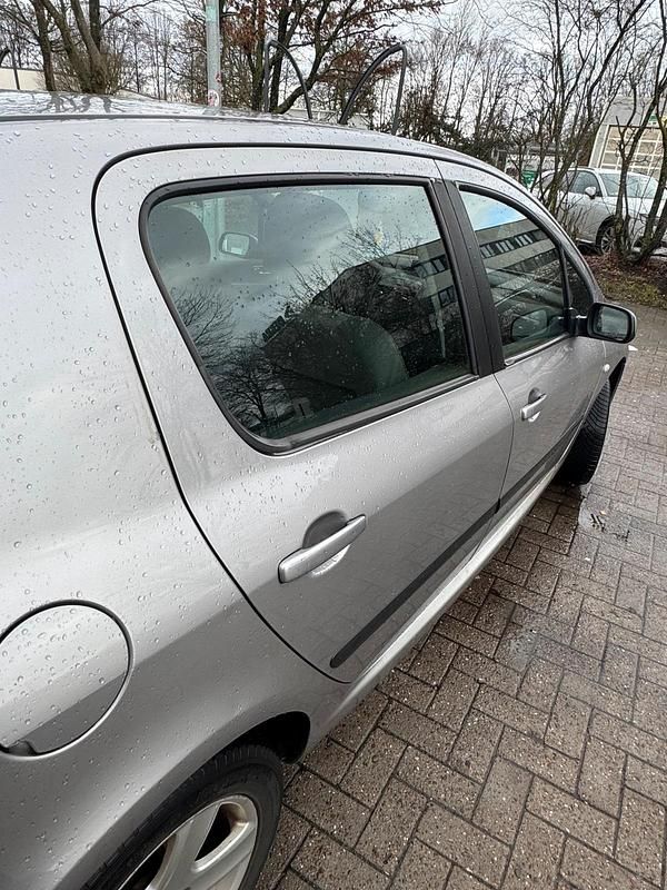 Gebraucht Peugeot 307 109 PS (80 kW) 2004 Grau Kleinwagen