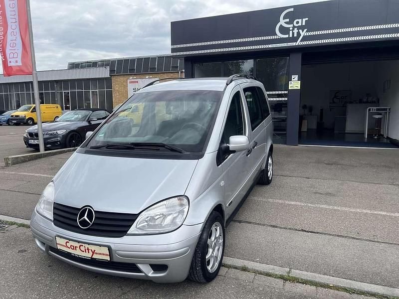 Brillantsilber metallic Gebraucht 2005 Mercedes Vaneo Van / Kleinbus | 2.499 € (Fairer Preis) - Bild 1/4