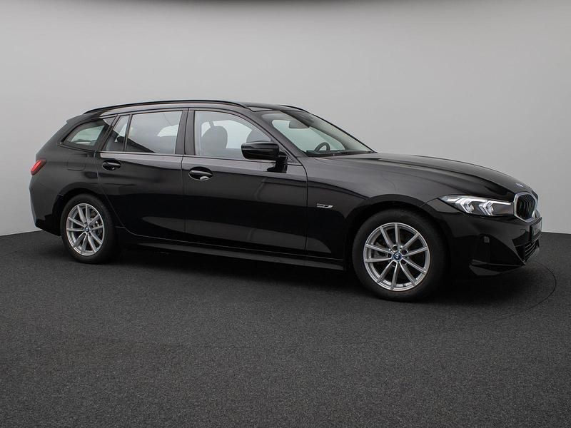Gebraucht BMW 330e Shadowline 292 PS (214 kW) 2022 Schwarz Kombi