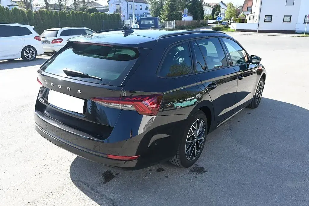 Gebraucht Skoda Octavia 150 PS (110 kW) 2021 Schwarz Limousine