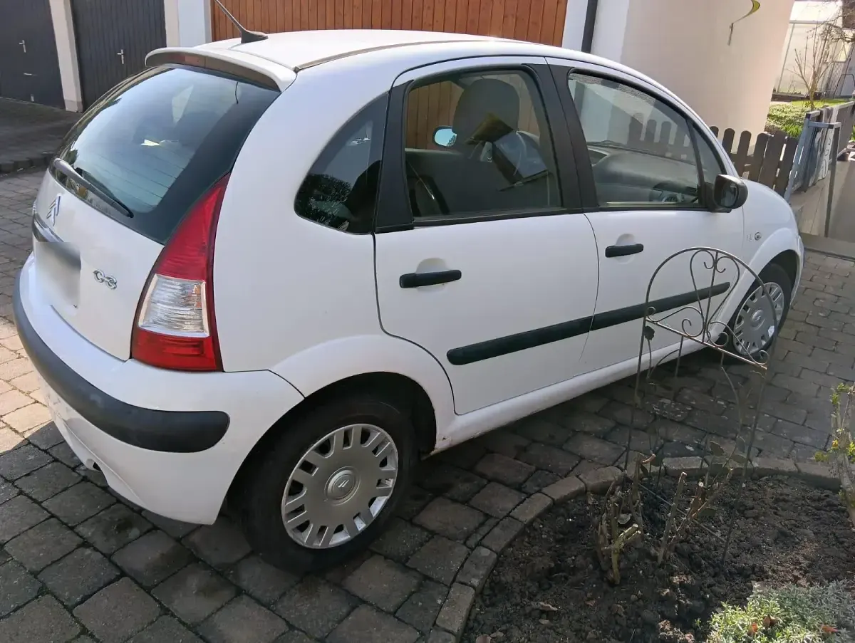 Usata Citroën C3 68 CV (50 kW) 2006 Bianco Utilitaria