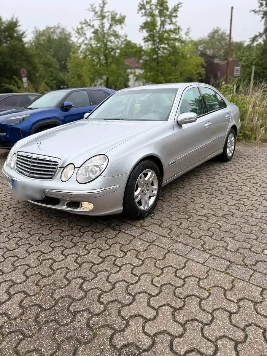 Brugt Mercedes E320 224 HK (164 kW) 2003 Sølv Sedan