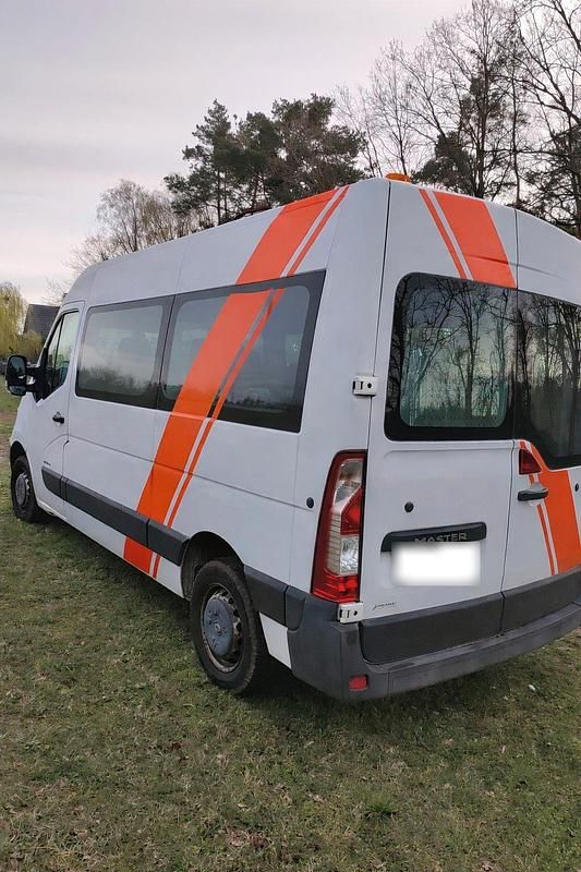 Second-hand Renault Master 100 CP (73 kW) 2011 Alb Monovolum