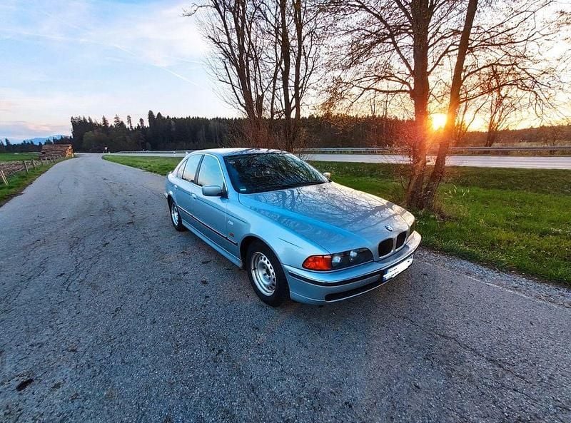 Second-hand BMW 520 150 CP (110 kW) 1997 Argintiu Berlinǎ