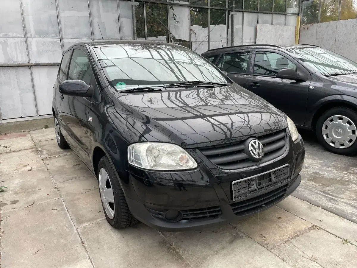 Gebraucht VW Fox Refresh 54 PS (39 kW) 2009 Schwarz Kleinwagen