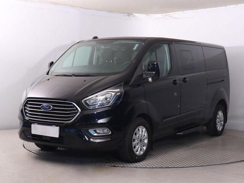 Schwarz Gebraucht 2023 Ford Tourneo Van / Kleinbus | 41.440 € (Guter Preis) - Bild 1/4