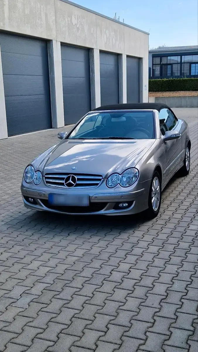 Gebraucht Mercedes CLK200 183 PS (134 kW) 2007 Grau Cabrio