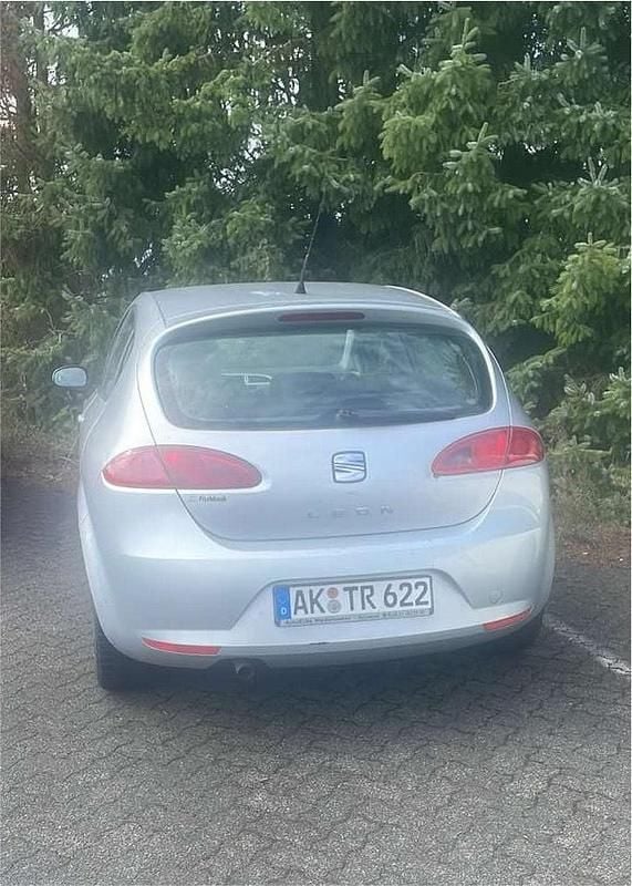 Silber Gebraucht 2007 Seat Leon Kleinwagen | 1.150 € (Fairer Preis) - Bild 1/2