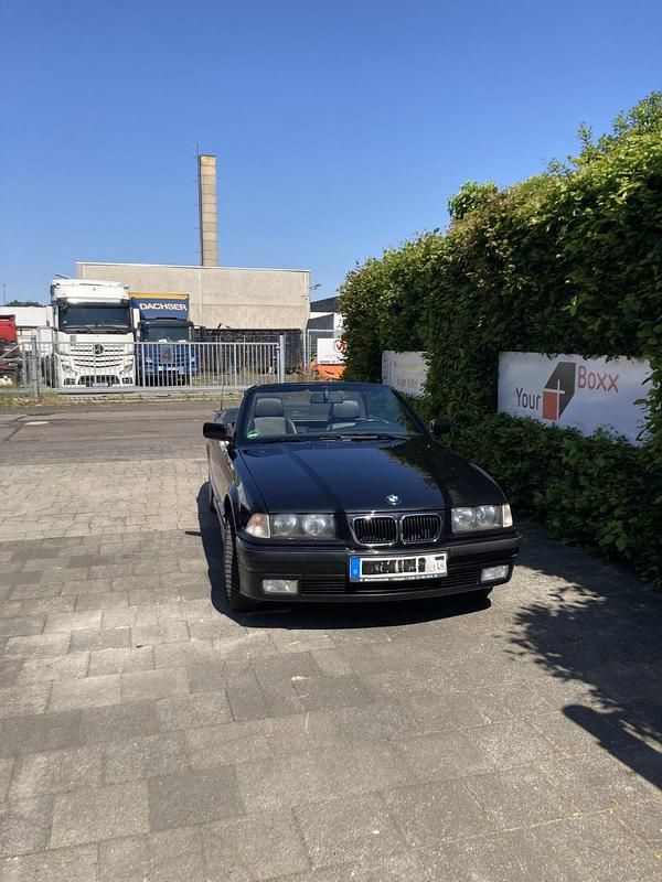 Schwarz Gebraucht 1997 BMW 320 Cabriolet Cabrio | 7.900 € (Fairer Preis) - Bild 1/4