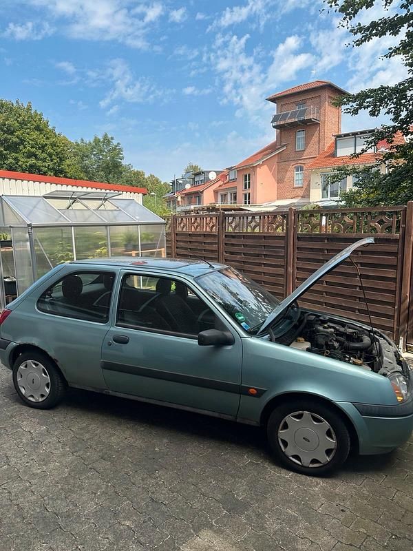 Blau Gebraucht 2002 Ford Fiesta Kleinwagen | 450 € (Superpreis) - Bild 1/4