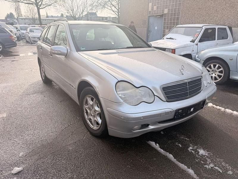 Silber Gebraucht 2003 Mercedes C220 Kombi | 1.950 € (Fairer Preis) - Bild 1/4