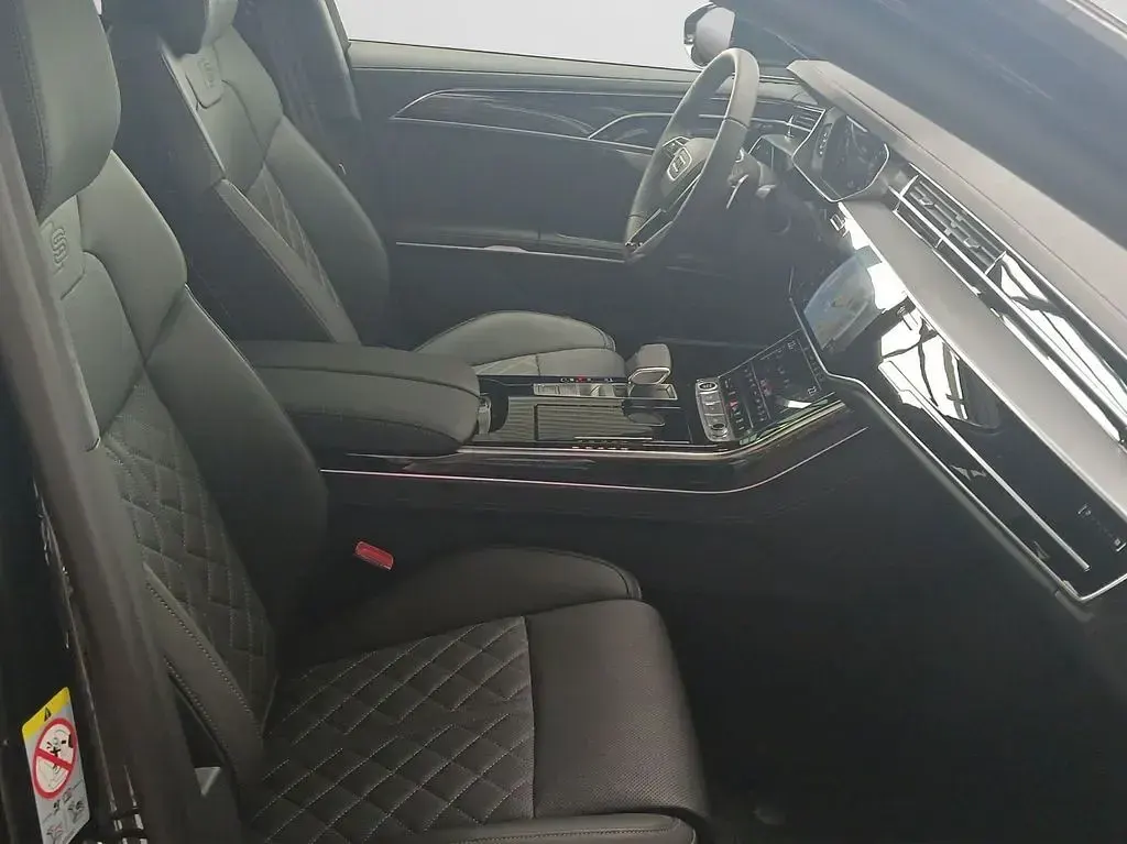 Neu Audi A8 Sport 286 PS (210 kW) 2026 Schwarz Limousine