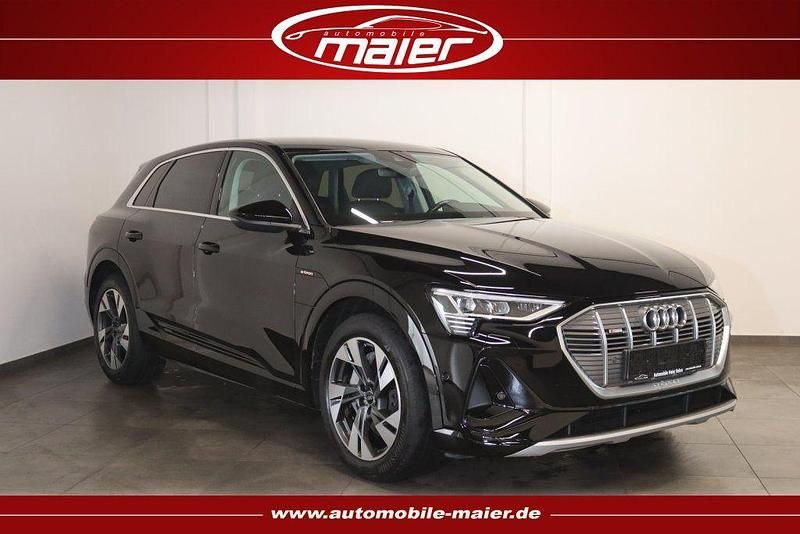 Brillantschwarz Gebraucht 2022 Audi e-tron S-Line SUV | 28.800 € (Superpreis) - Bild 1/4
