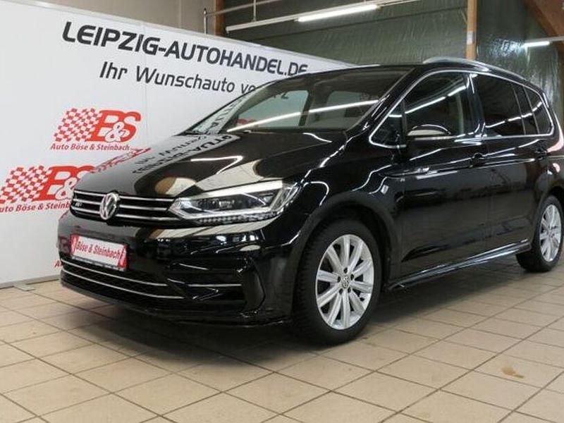 Schwarz Gebraucht 2017 VW Touran Highline Van / Kleinbus | 19.774 € (Fairer Preis) - Bild 1/4