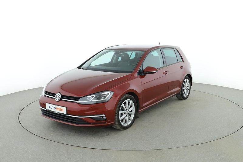 Gebraucht VW Golf VII Highline 150 PS (110 kW) 2019 Rot Limousine