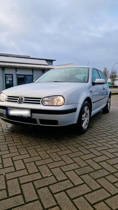 Gebraucht VW Golf IV 75 PS (55 kW) 1998 Silber Kleinwagen