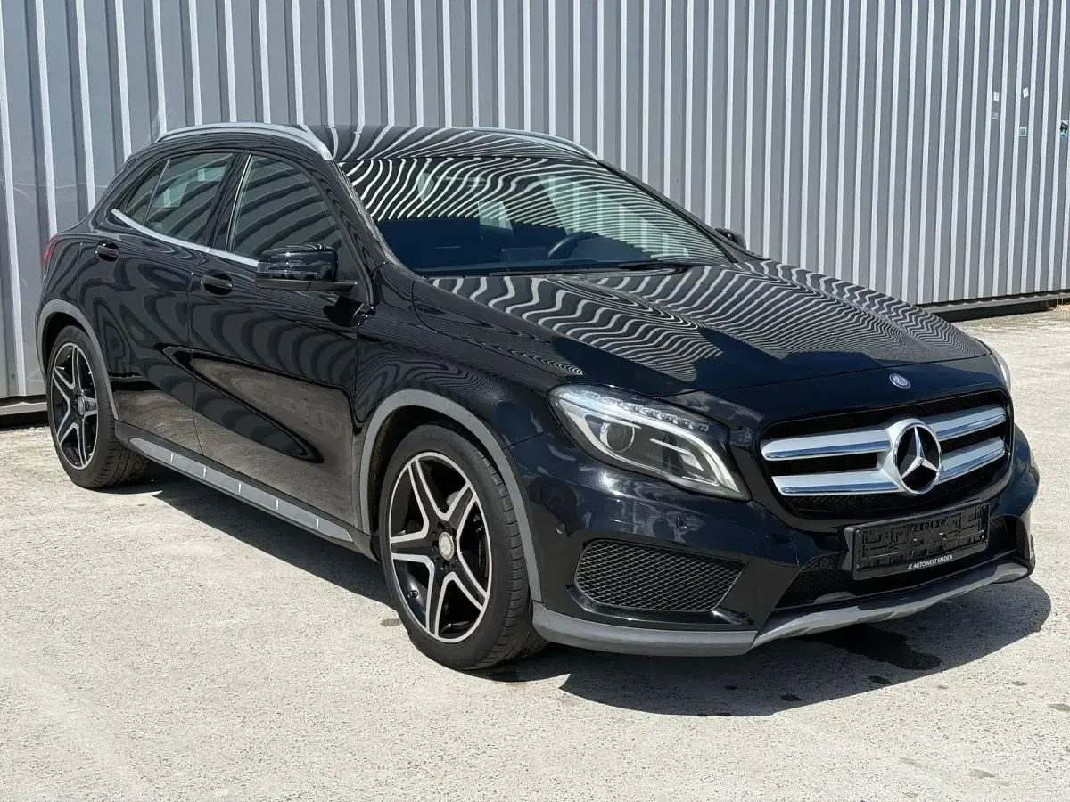 Gebraucht Mercedes GLA200 AMG line 156 PS (114 kW) 2015 Schwarz SUV