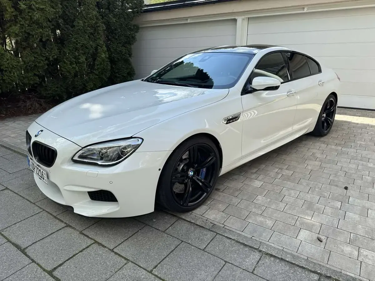 Käytetty BMW M6 560 HP (411 kW) 2015 Coupe - kaksiovinen