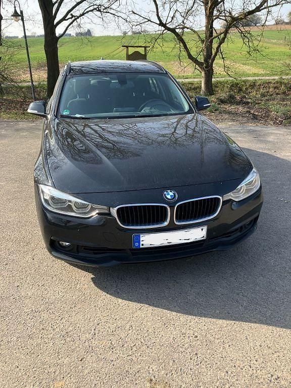Gebraucht BMW 320 184 PS (135 kW) 2018 Schwarz Kombi