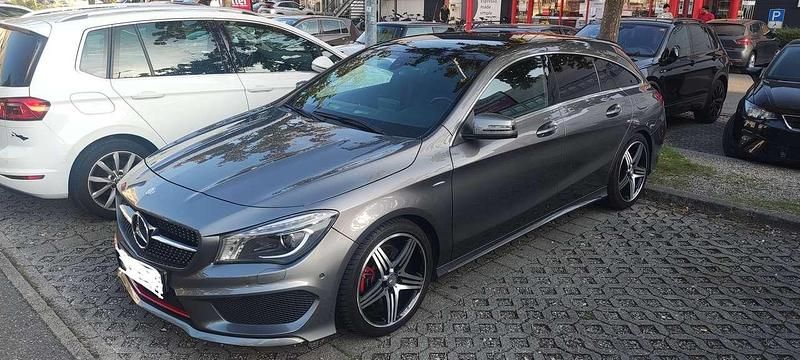 Grau Gebraucht 2015 Mercedes CLA250 Shooting Brake Kombi | 22.250 € (Etwas zu teuer) - Bild 1/4