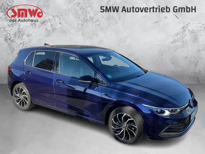 Atlantic blue metallic Gebraucht 2023 VW Golf VIII Active Limousine | 24.990 € (Guter Preis) - Bild 1/4