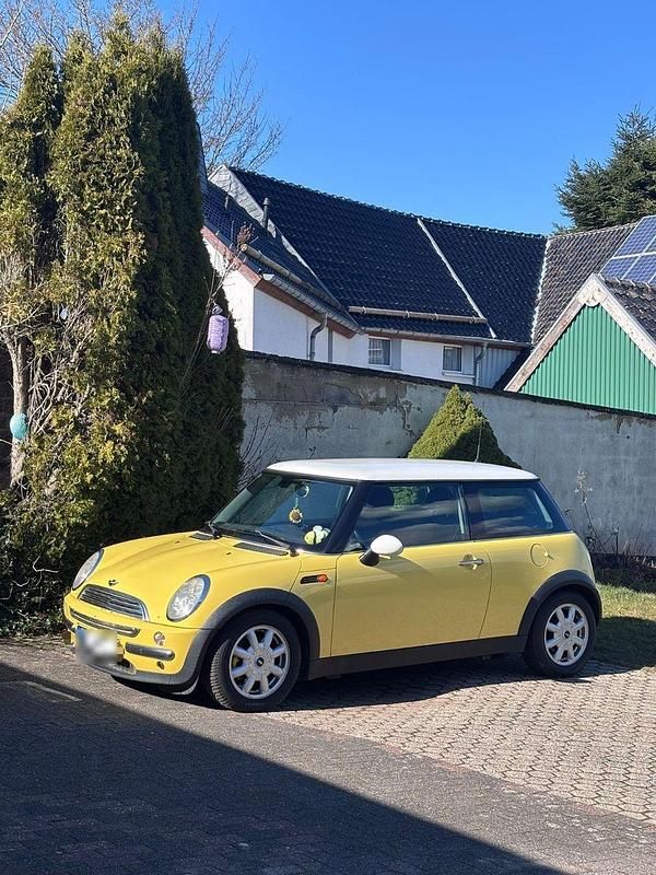 Second-hand Mini Cooper 116 CP (85 kW) 2003 Galben Hatchback