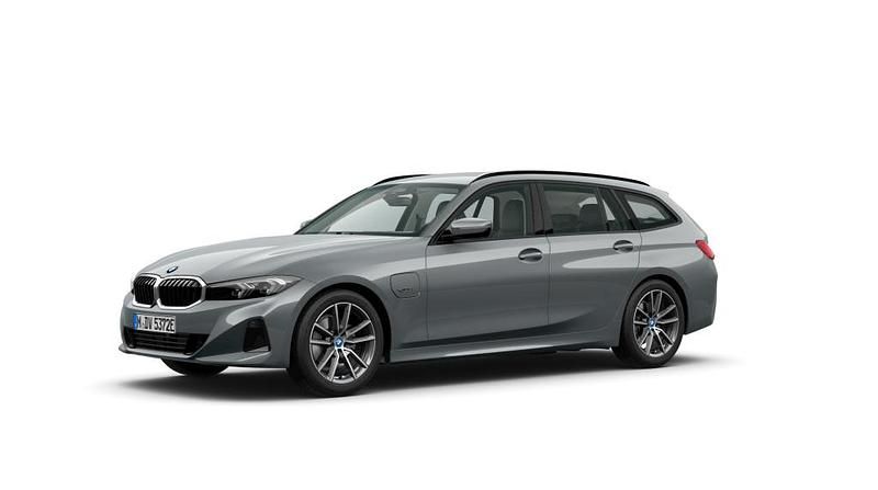 Gebraucht 2022 BMW 320 Shadowline Kombi | 29.901 € (Fairer Preis) - Bild 1/3