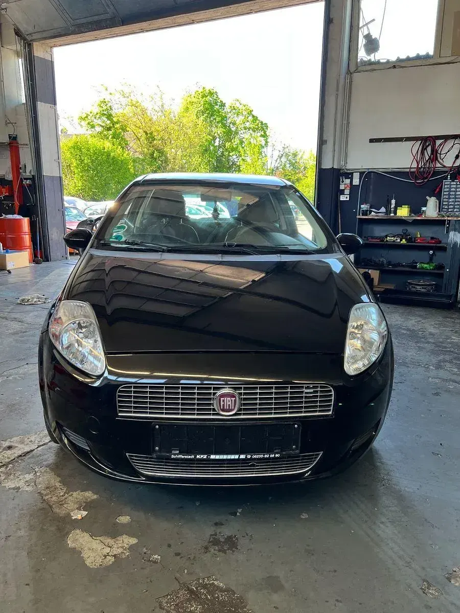 Gebraucht Fiat Punto 65 PS (47 kW) 2009 Schwarz Kleinwagen