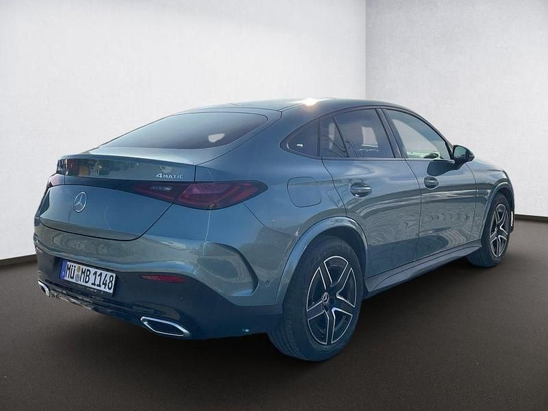 Gebraucht Mercedes GLC300 AMG 269 PS (197 kW) 2025 Metalliclackverdesilber Coupé