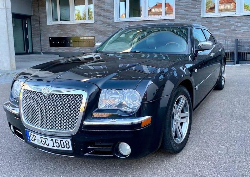Schwarz Gebraucht 2004 Chrysler 300C Limousine | 5.500 € (Fairer Preis) - Bild 1/4