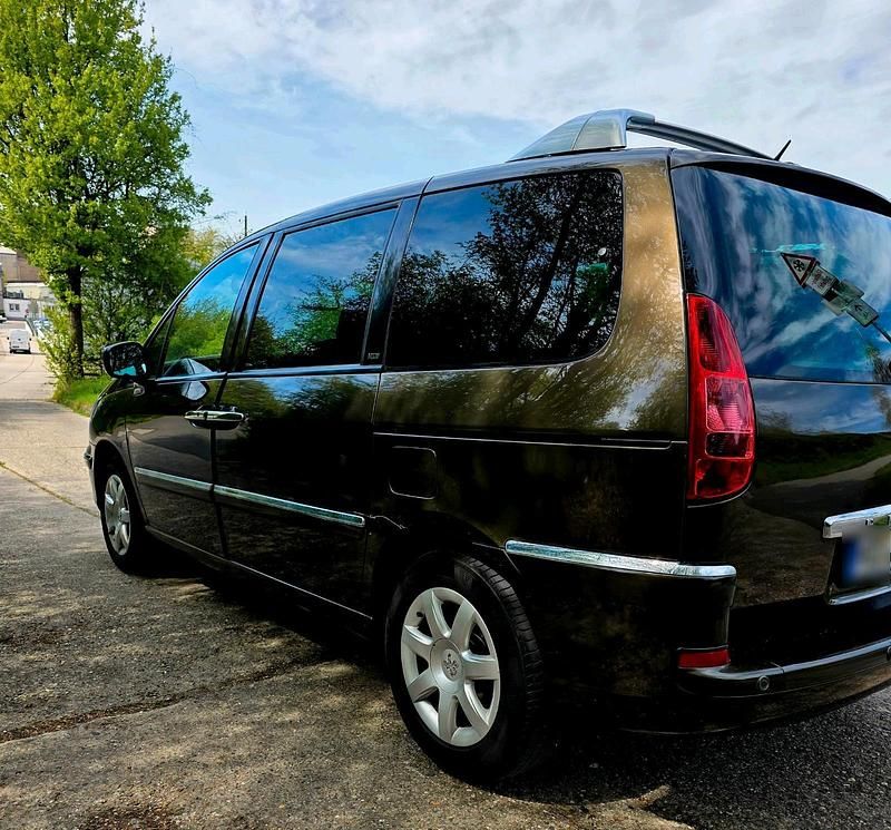 Gebraucht Peugeot 807 163 PS (119 kW) 2012 Braun Van / Kleinbus