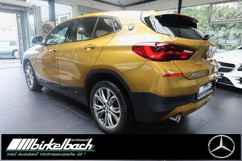 Gebraucht BMW X2 Advantage 136 PS (100 kW) 2021 Gold SUV