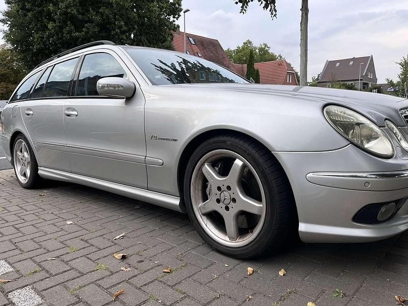 Grau Gebraucht 2003 Mercedes E55 AMG AMG Kombi | 15.500 € - Bild 1/4