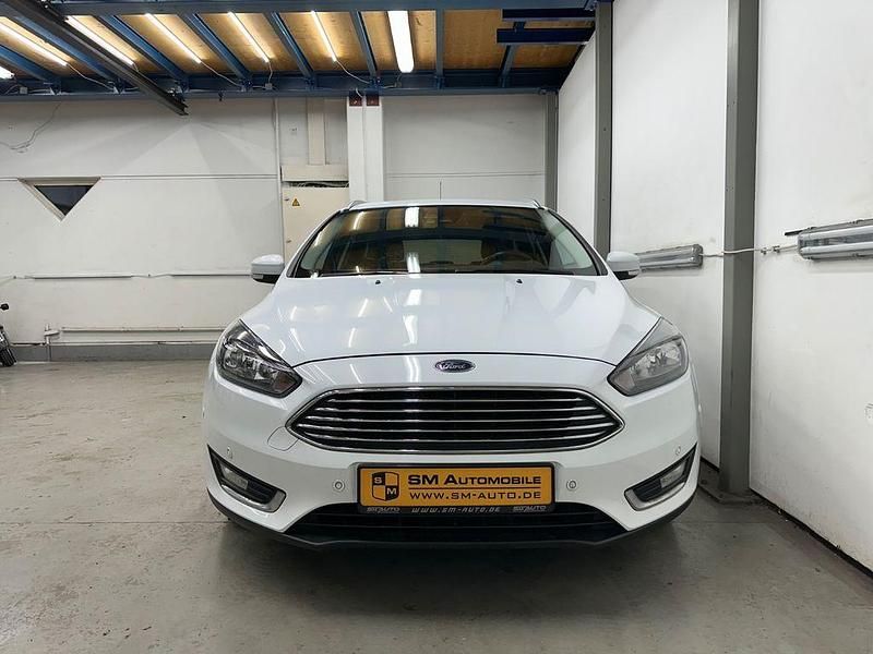 Gebraucht Ford Focus Titanium 120 PS (88 kW) 2016 Weiß Limousine