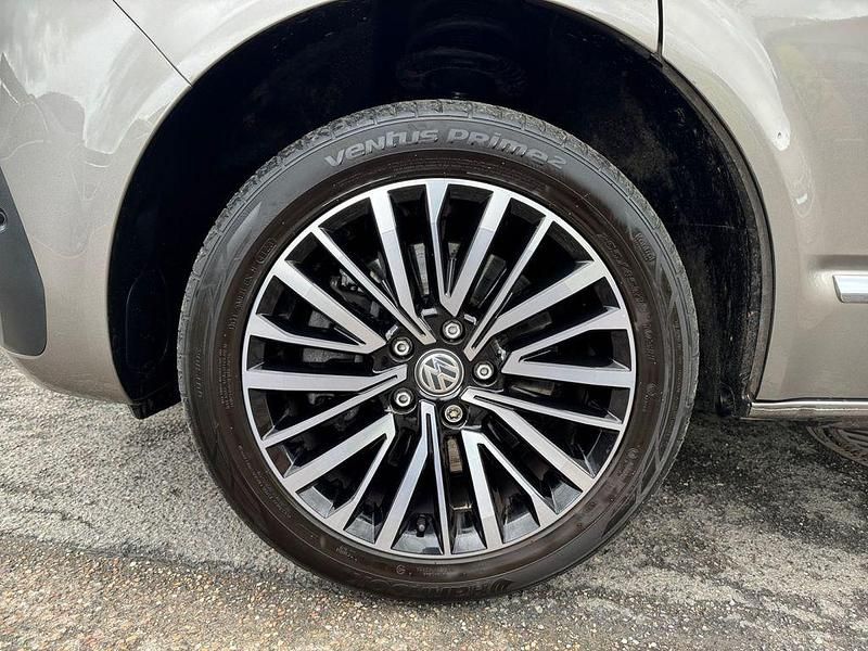 Gebraucht VW Multivan Generation Six 204 PS (150 kW) 2022 Beige Van