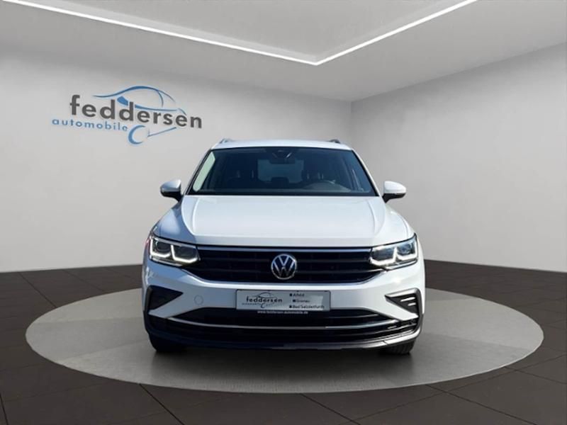 Gebraucht VW Tiguan Active 150 PS (110 kW) 2023 Pure white SUV