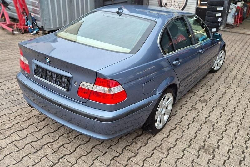 Second-hand BMW 320 Performance 170 CP (125 kW) 2002 Albastru Berlinǎ