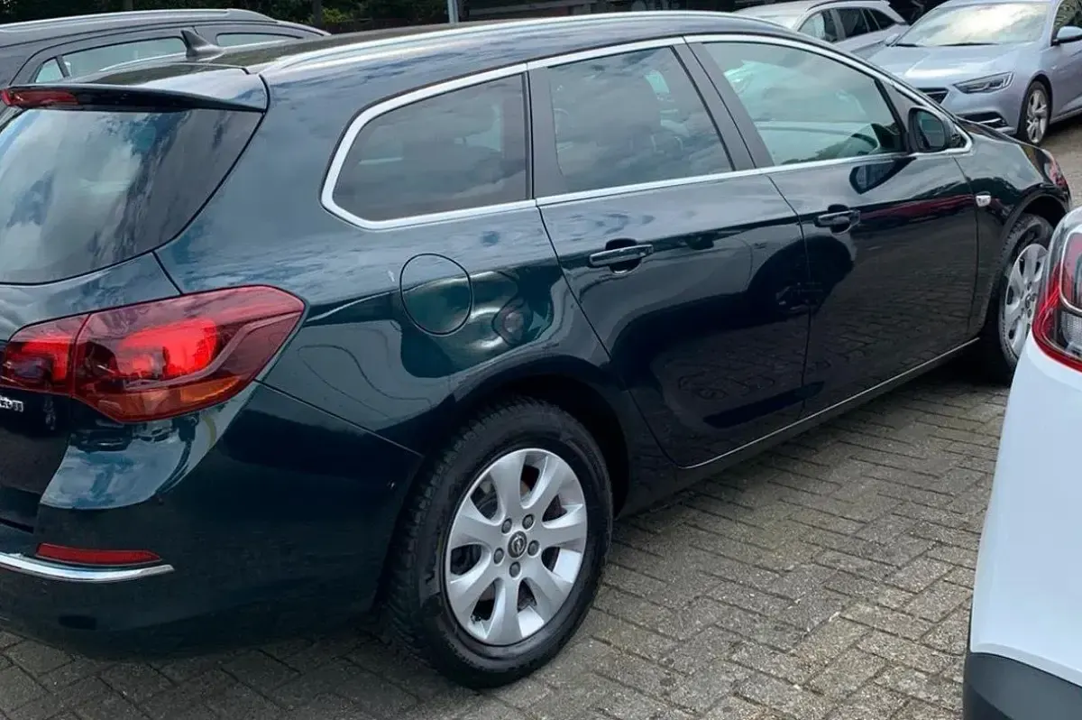 Gebraucht Opel Astra 136 PS (100 kW) 2016 Andere farben Kombi