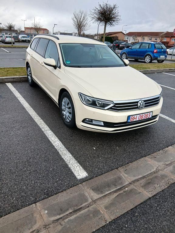 Gebraucht VW Passat 150 PS (110 kW) 2019 Beige Limousine