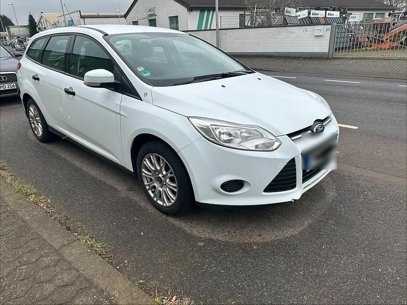 Gebraucht Ford Focus 125 PS (91 kW) 2013 Weiß Kombi