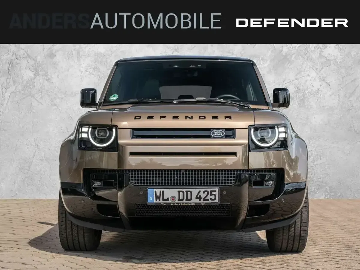 Gebraucht Land Rover Defender HSE Dynamic 426 PS (313 kW) 2026 Braun SUV