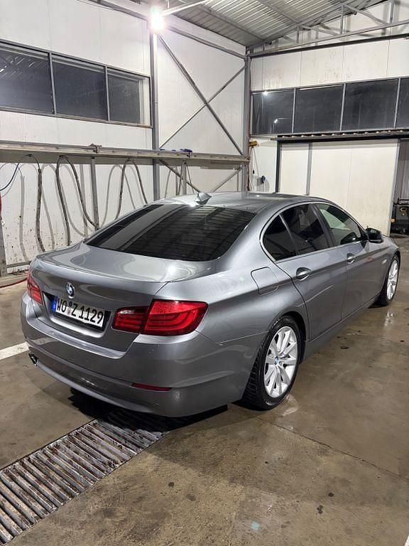 Second-hand BMW 523 204 CP (150 kW) 2010 Argintiu Berlinǎ