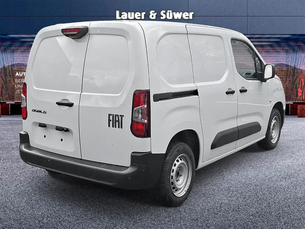Neu Fiat Doblò 102 PS (75 kW) 2025 Weiß Van / Kleinbus