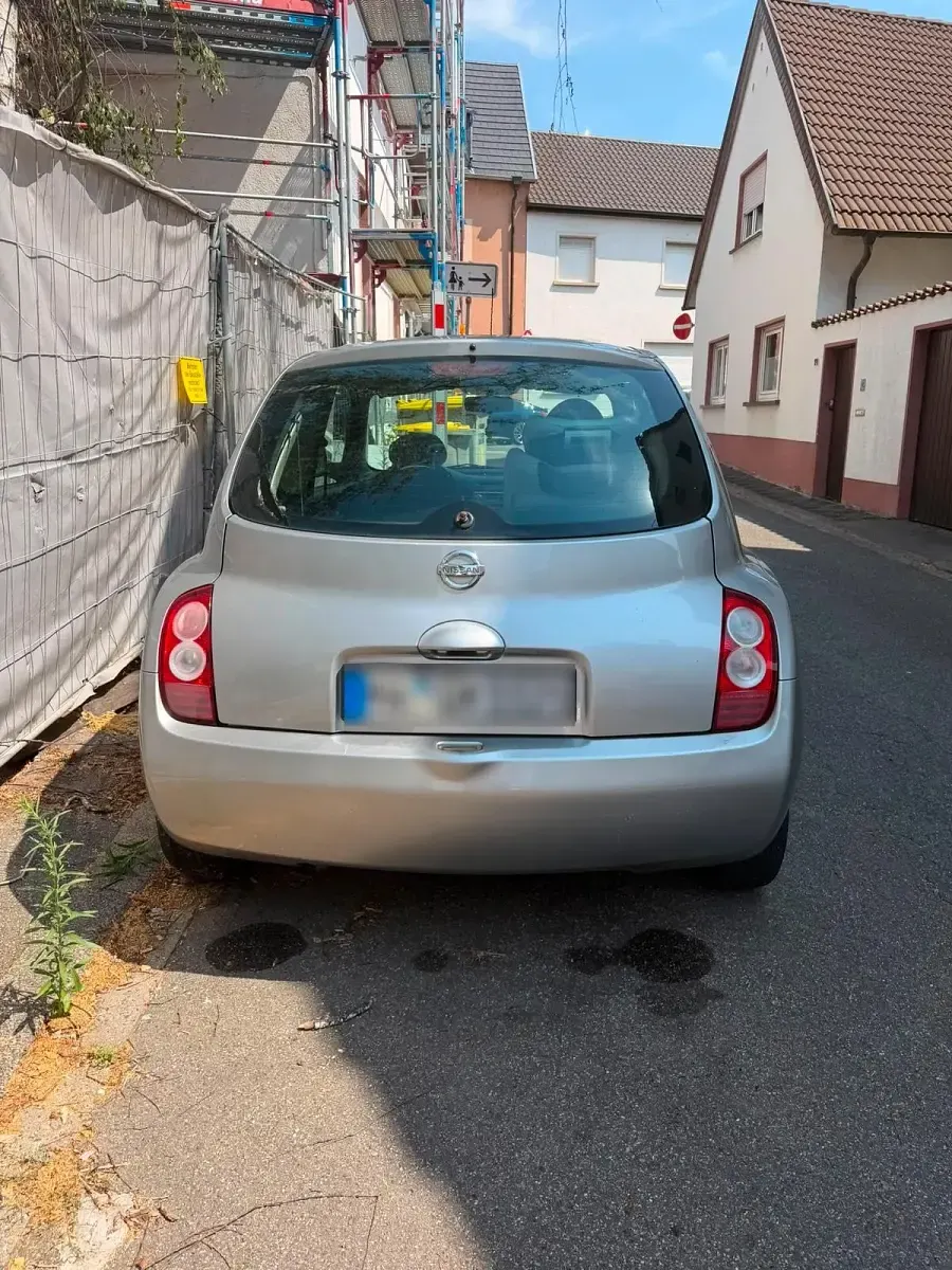 Gebraucht Nissan Micra 65 PS (47 kW) 2005 Silber Kleinwagen
