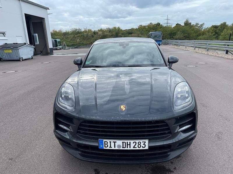 Grau Gebraucht 2019 Porsche Macan SUV | 40.000 € (Guter Preis) - Bild 1/4