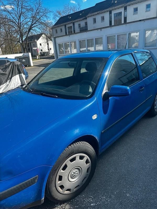Gebraucht VW Golf IV 75 PS (55 kW) 2001 Blau Kleinwagen