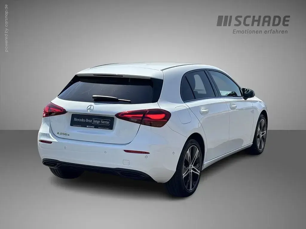 Gebraucht Mercedes A250 Advanced 218 PS (160 kW) 2025 Weiß Limousine