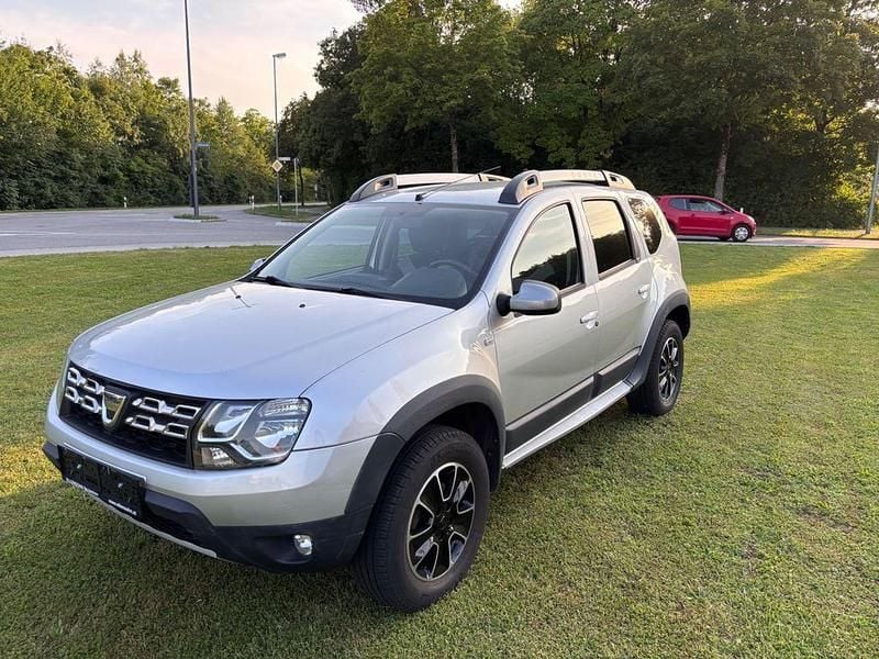 Grau Gebraucht 2016 Dacia Duster Urban Explorer SUV | 8.700 € (Guter Preis) - Bild 1/4